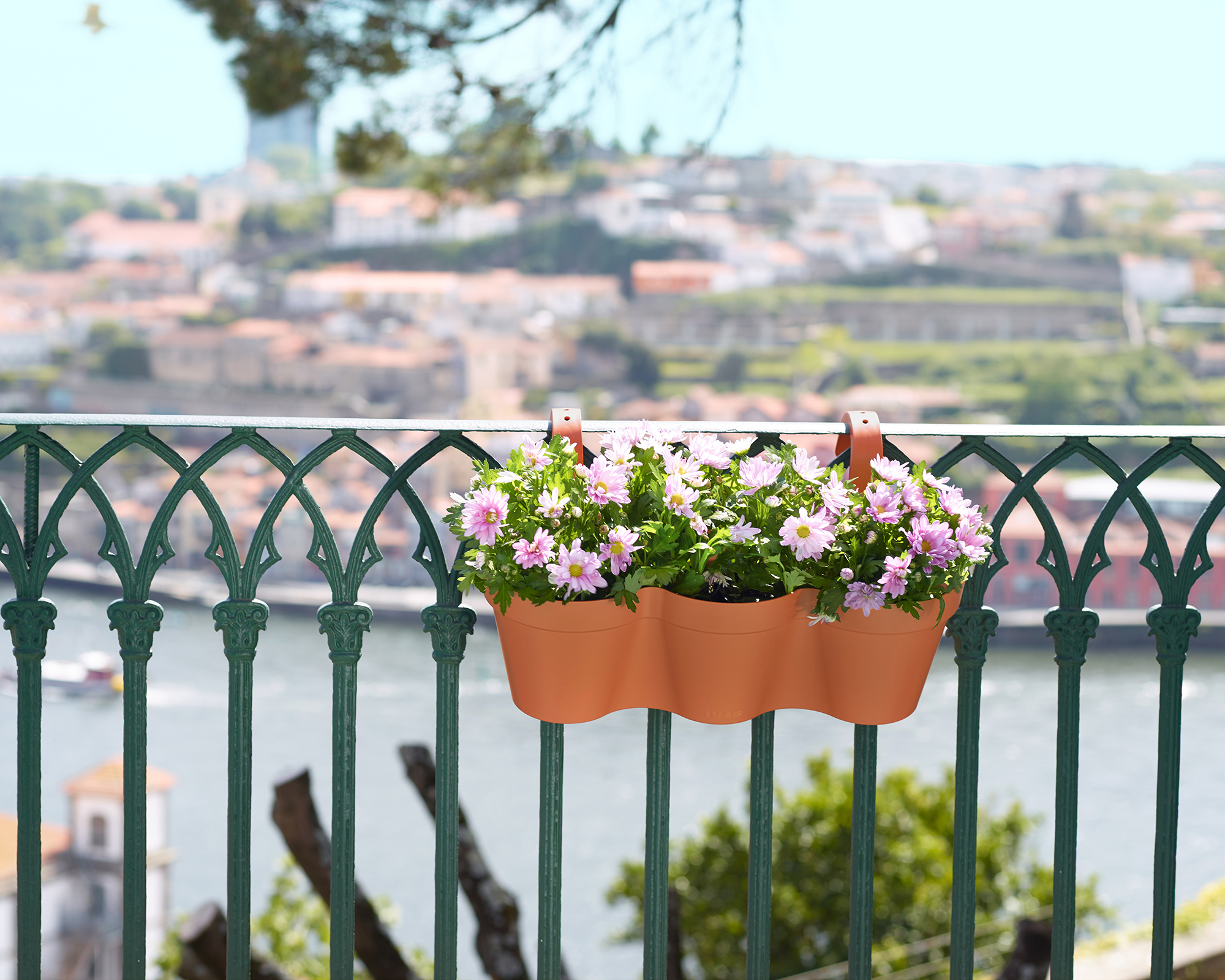 Capri Triple Balcony Pot